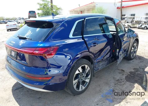 2022 Audi E-Tron Premium Plus Quattro z USA, uszkodzony, nr VIN WA1LAAGE5NB025516